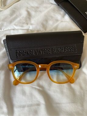 Ischia x Top Drawer Sunglasses Amber Round Frame Glasses Blue Gradient